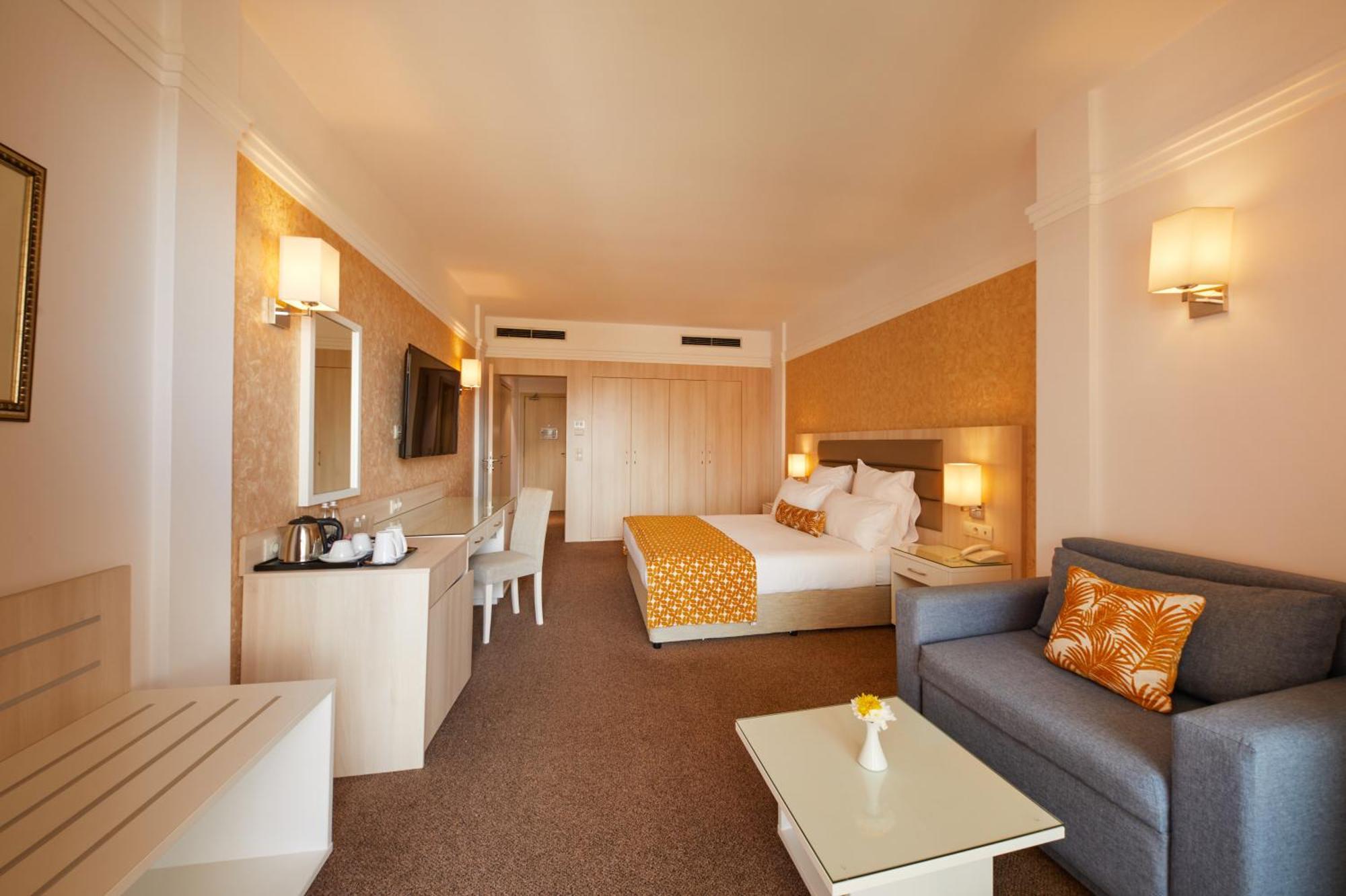 Dreams Sunny Beach Resort And Spa 部屋 写真 A room at the hotel